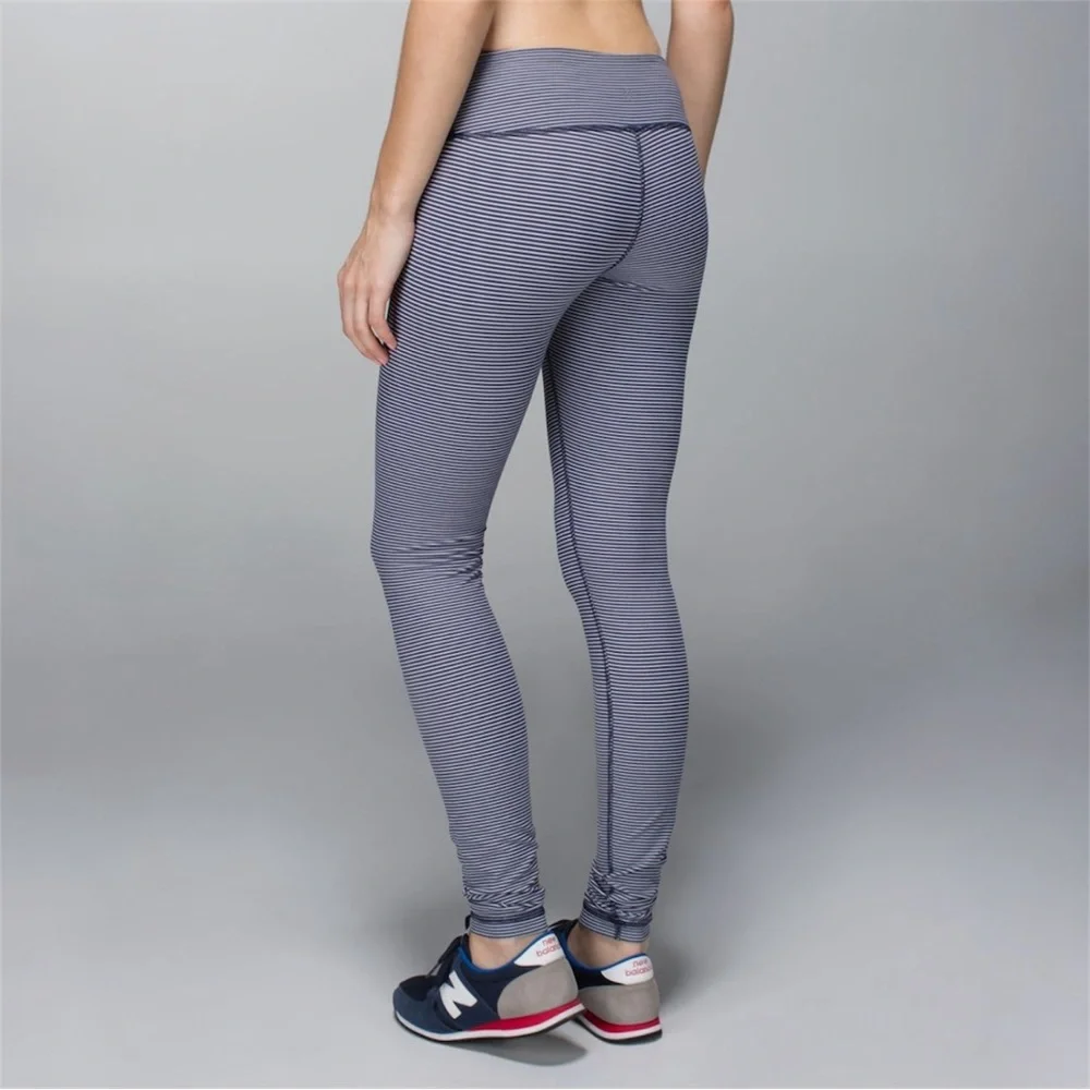 Lululemon Wunder Under Legging - Picture 4 of 15